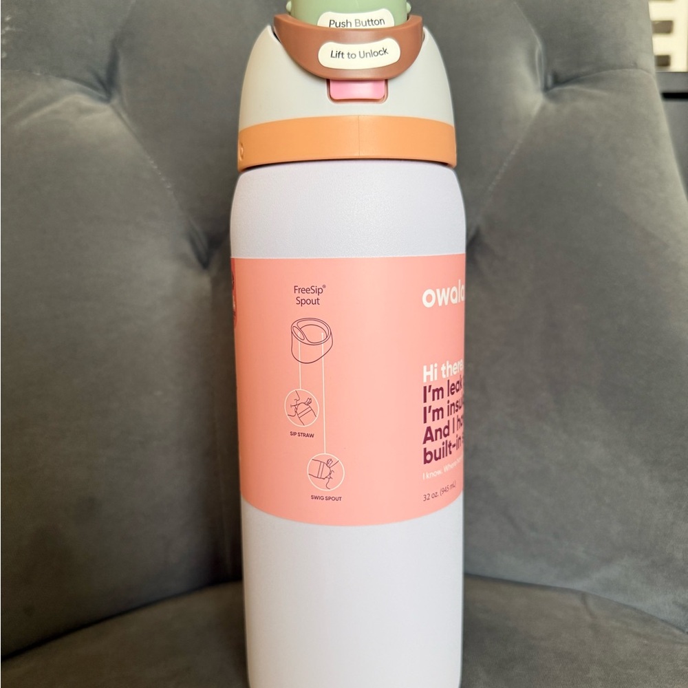 NEW Owala FreeSip Stainless Steel Water Bottle 32oz Rare Periwinkletwinkle Color